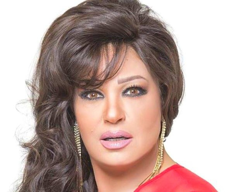 بالفيديو: فيفي عبده تثير الجدل بعد حديثها عن كيم كارداشيان على الهواء مباشرة وتتسبب في بكائها!